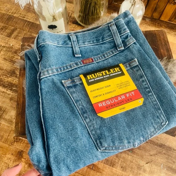 RUSTLER • By Wrangler • Regular Fit • Straight Leg Men’s Jeans